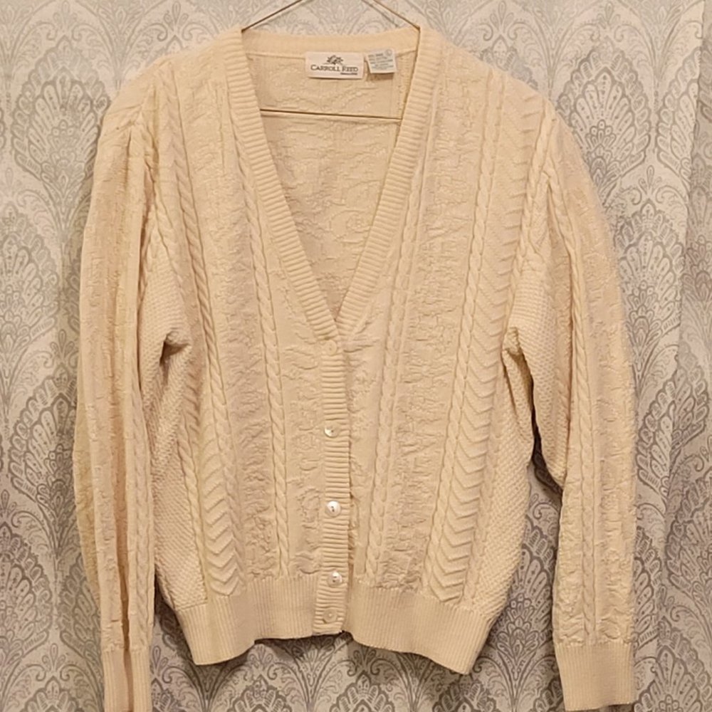 Carroll Reed V-Neck Cream Cardigan - Sz L